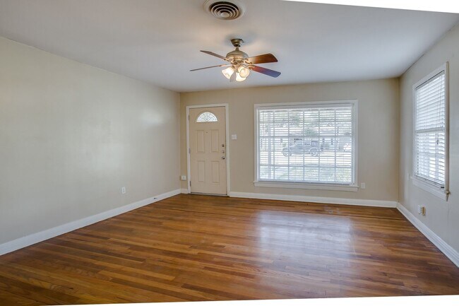 Photo - Pre-leasing for June!