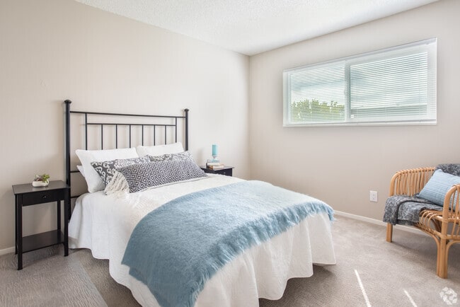 2BR, 1BA