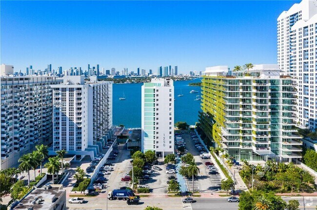 Building Photo - 1250 West Ave Unit 10F Rental