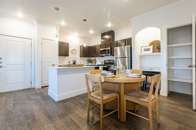 Photo - 6002 Greenwood Dr