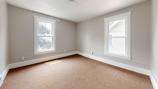 Photo - 703 Excelsior Ave Unit 703 Excelsior Ave -  2