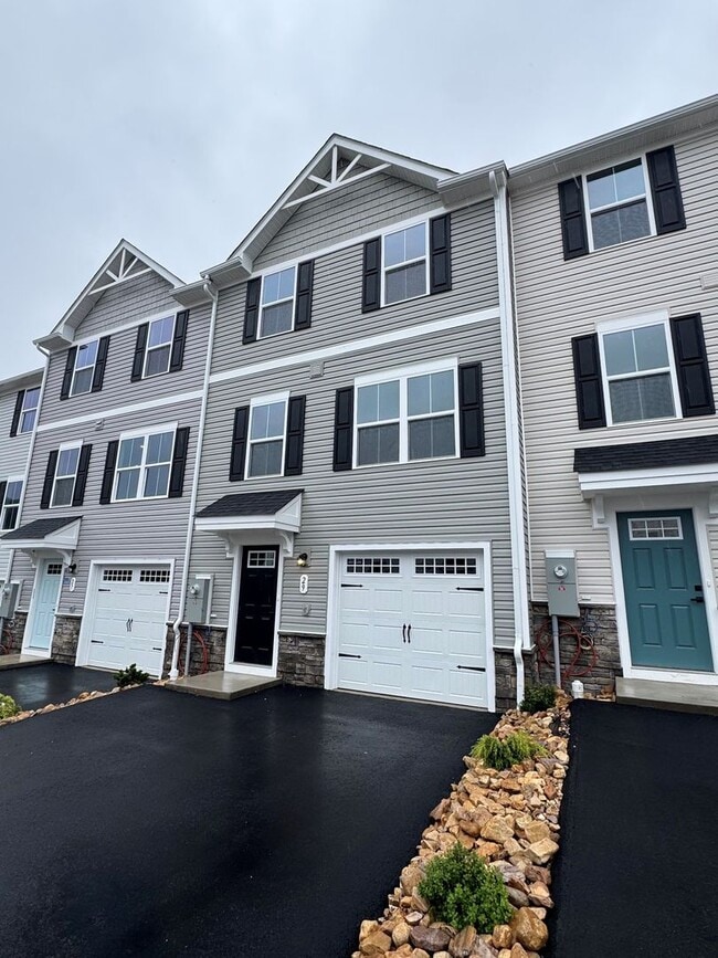 Photo - Brand New Townhouse, Great Location!