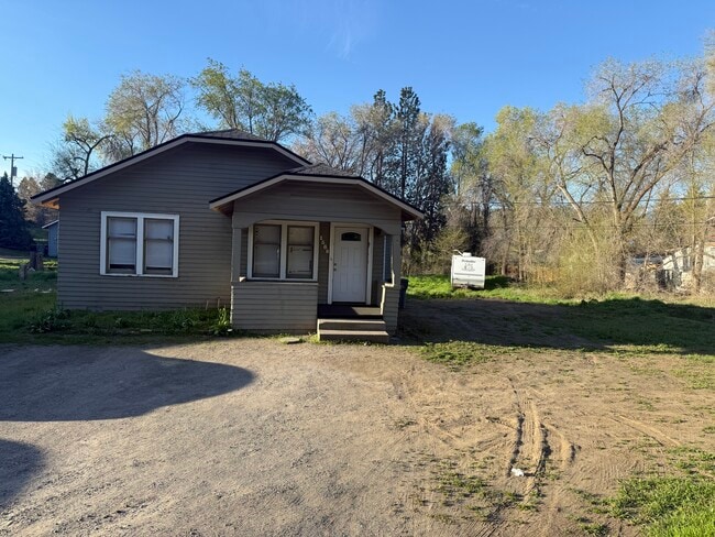 Building Photo - 1568 3rd St NE