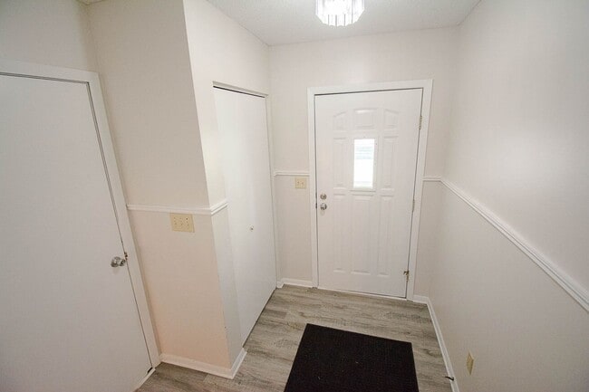 Photo - Updated 4br home with private backyard!