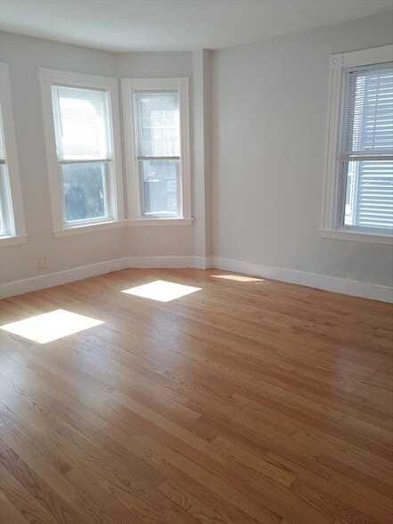 Photo - 3145 Washington St Unit 2