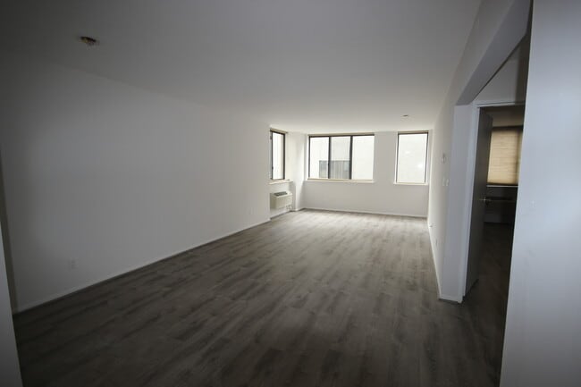 Photo - 300 NEWARK St Unit 3F
