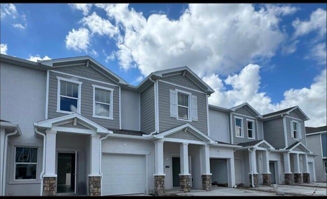 Building Photo - 2534 Skyline Lp Rental