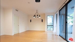 Photo - 324 N Palm Dr