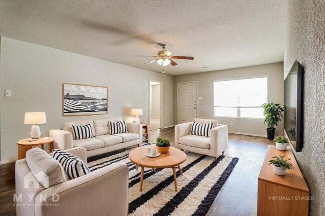 Photo - 942 Pinehurst Loop