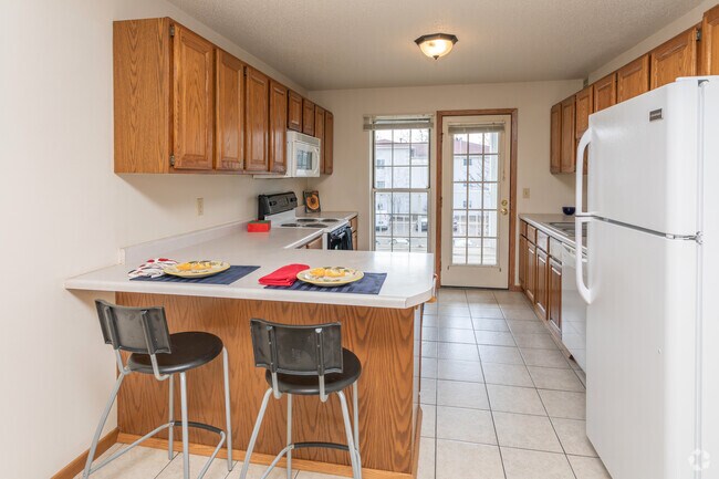 2BR, 2BA - 1,211SF