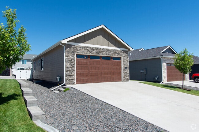 Building Photo - 3519 Blue Feather Trl Rental