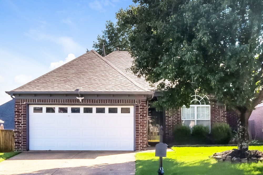 Photo - 190 Hidden Garden Dr