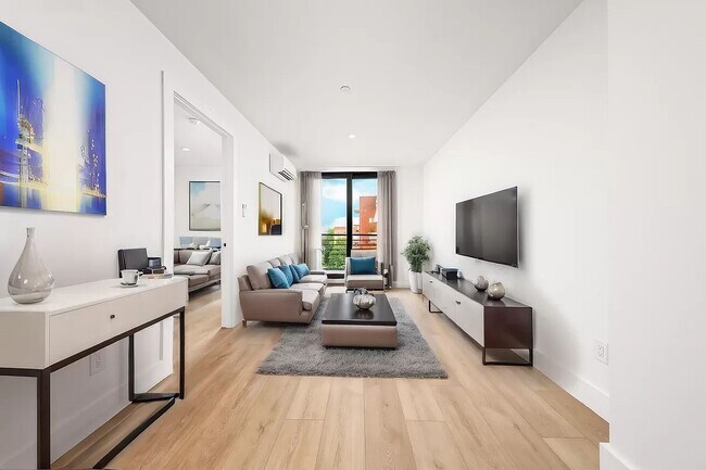 23-33 Astoria Boulevard - 23-33 Astoria Boulevard Apartment Unit 7B
