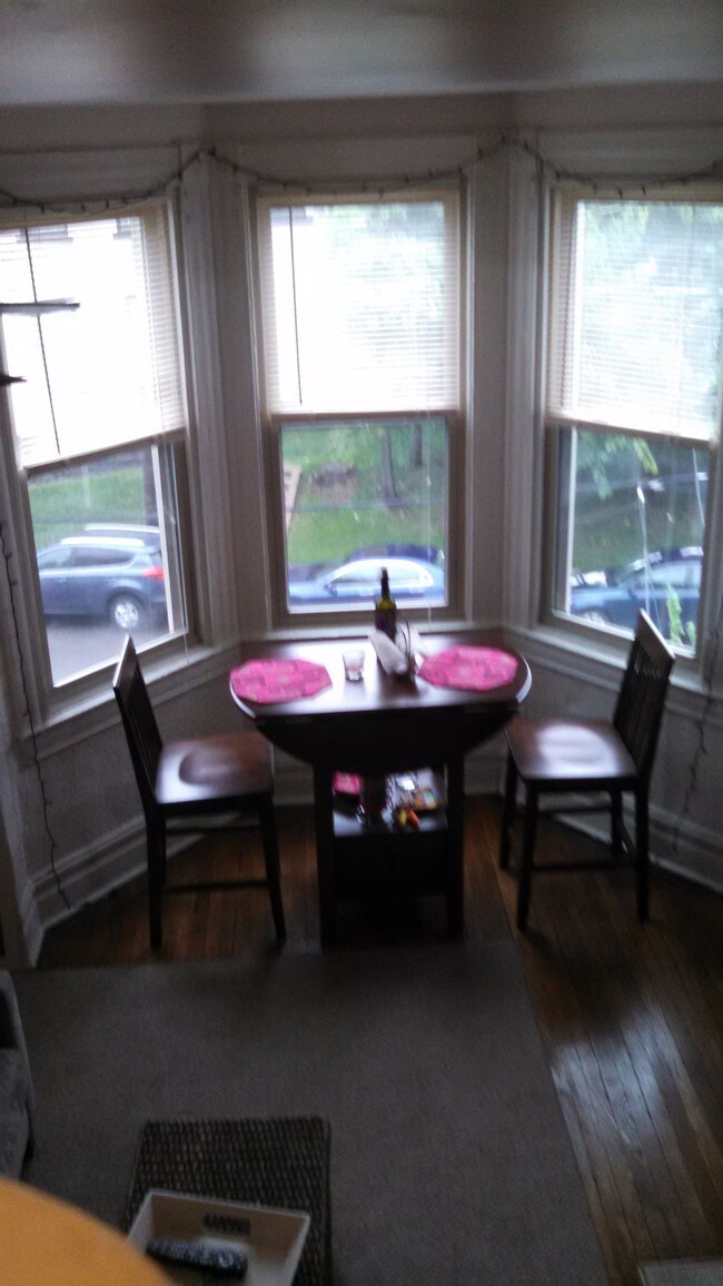 Photo - 624 College Ave