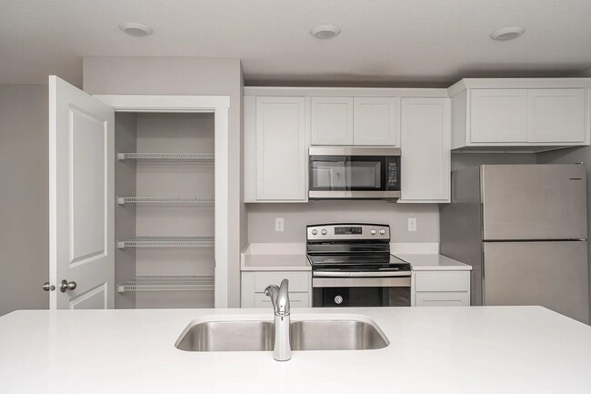 Photo - 209 NE 23rd Ln