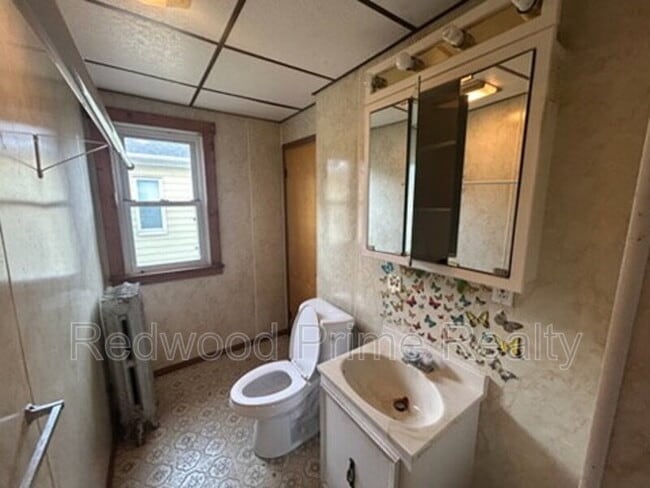 Photo - 645 Coleman Ave