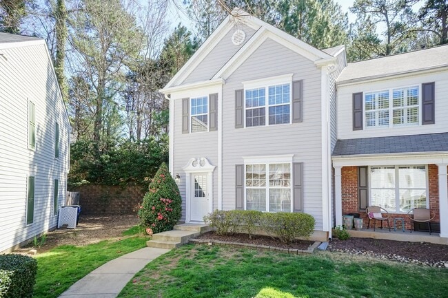 Photo - Beautifully Maintained Home!