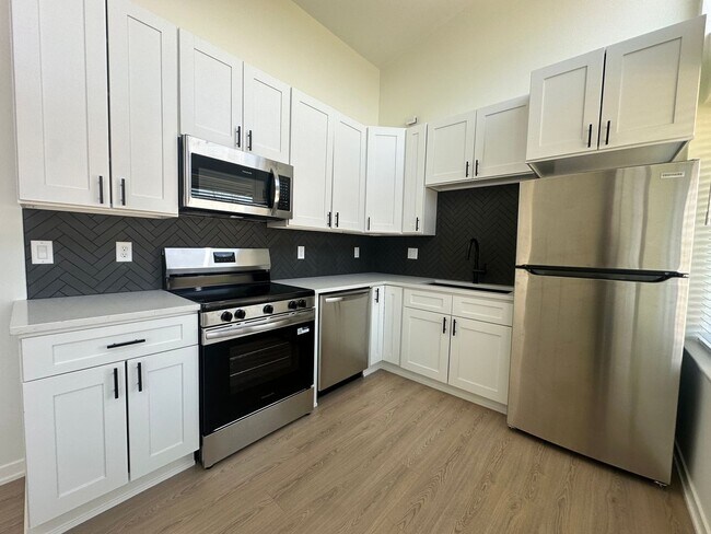 Building Photo - 3048 Anderberg Dr Unit 3048 - 7