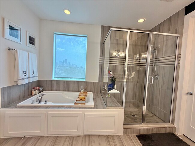 Photo - 3311 Baer St
