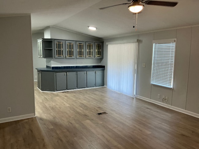 Photo - 1081 Clara Ln