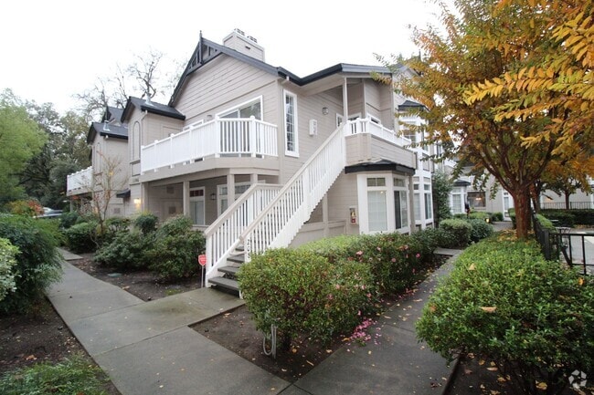 Building Photo - Alamo, Beautiful 1 bedroom 1 bath plus lof... Unit 208 Rental