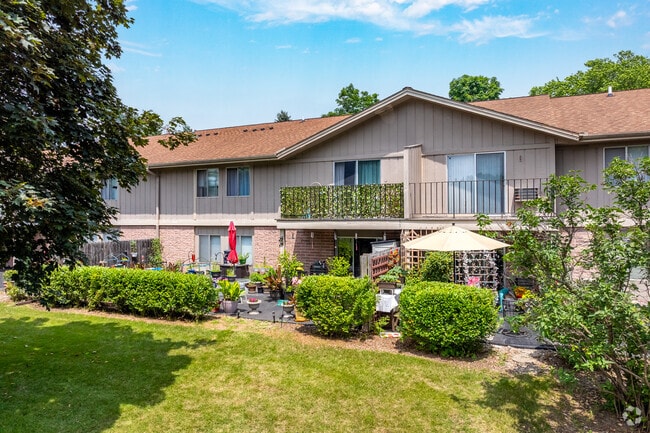 Fotografía del edificio - Mequon Parc Apartments
