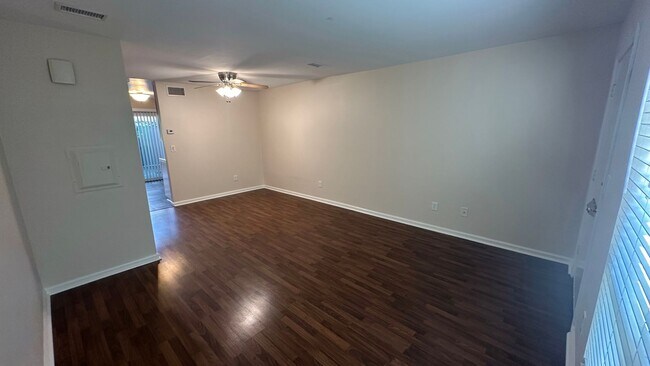 Photo - Large spacious 2 Bedroom in UTC