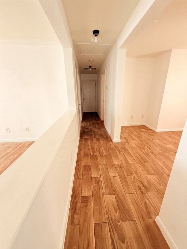 Photo - 2918 Beacon Grove St