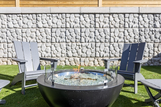 Jardín - Studios180 - Short/Long Term Leases