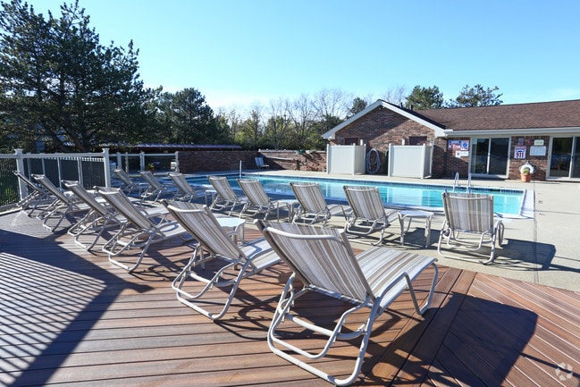 Photo - Swan Harbour Apartments