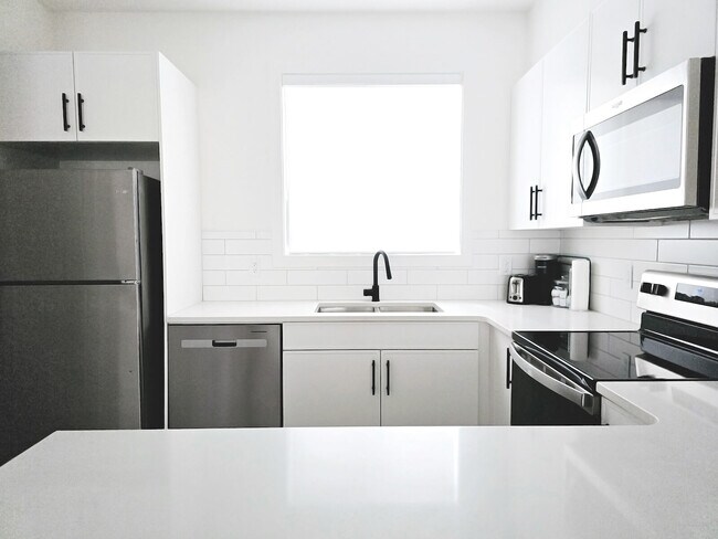 Photo - 10613-10122 122 Ave NW Unit 10613 MAIN