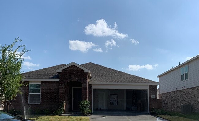 Building Photo - 1009 Voca Dr.