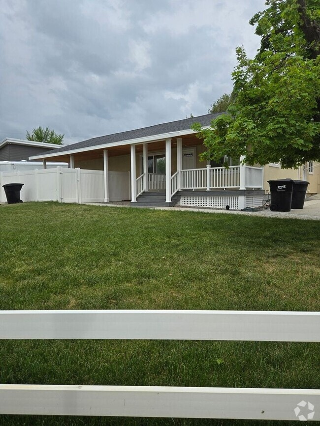 Building Photo - Maynes Unit 1154 Rental