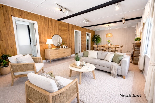 Building Photo - 7445 Orion Ave