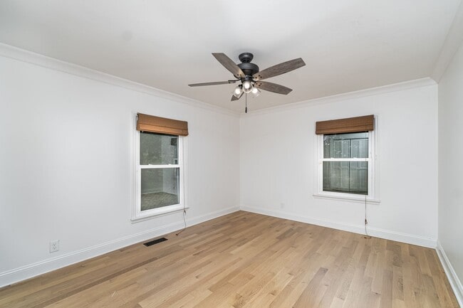 Photo - 1726 Lewisburg Pike