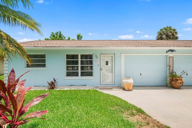 Photo - Renovated 3 Bed, 2 Bath Annual Rental in Naples Park