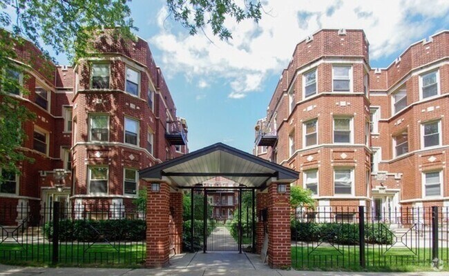 Building Photo - Available 9/1 - Bright 2-bed 1-Bath condo ...