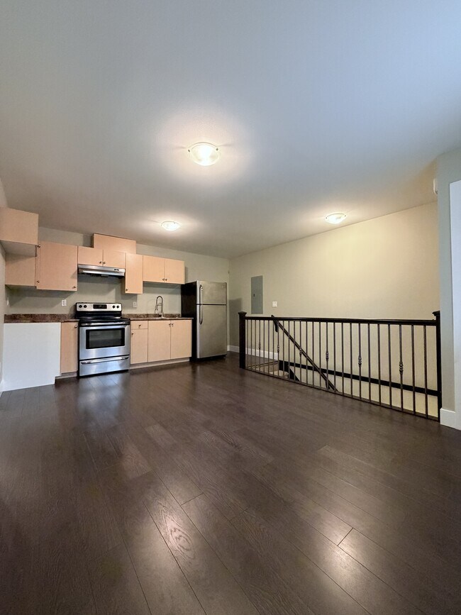 Photo - 14948-14960 60 Ave