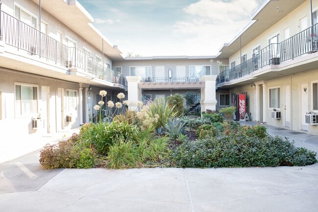 Photo - 832 N Azusa Ave Unit 832 #36