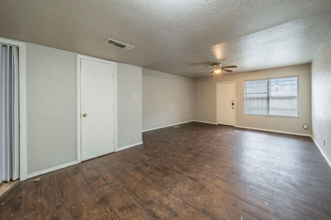Photo - 3109 Las Vegas Trail Unit D