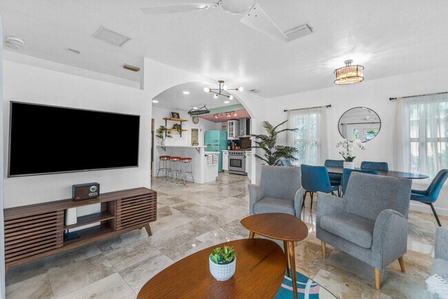1911 Parker Ave