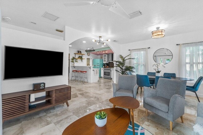 Photo - 1911 Parker Ave