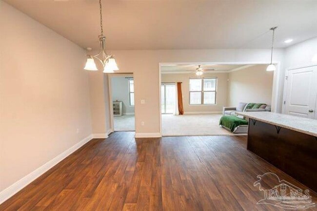 Photo - 1060 Bretts Way