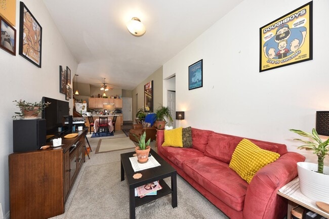 Photo - 1685 N Franklin Pl Unidad Upper
