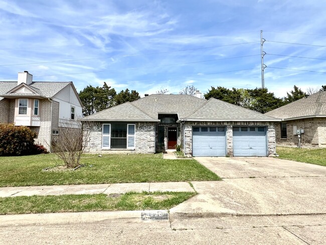 Building Photo - 6635 Mountain Cedar Ln Rental