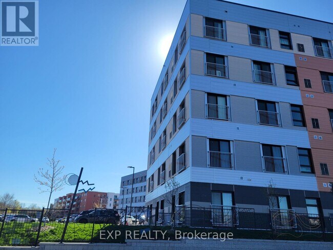 Photo - 75 Barrie Rd