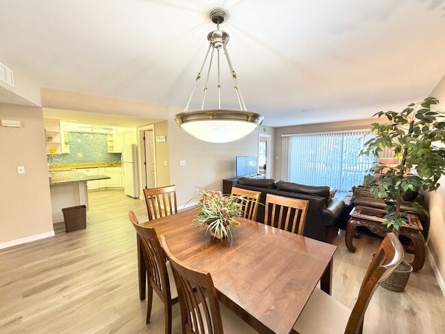 Photo - ** VANDERBILT BEACH ** 3 BED / 2 BATH CONDO - WEST OF 41 - NORTH NAPLES - ANNUAL RENTAL