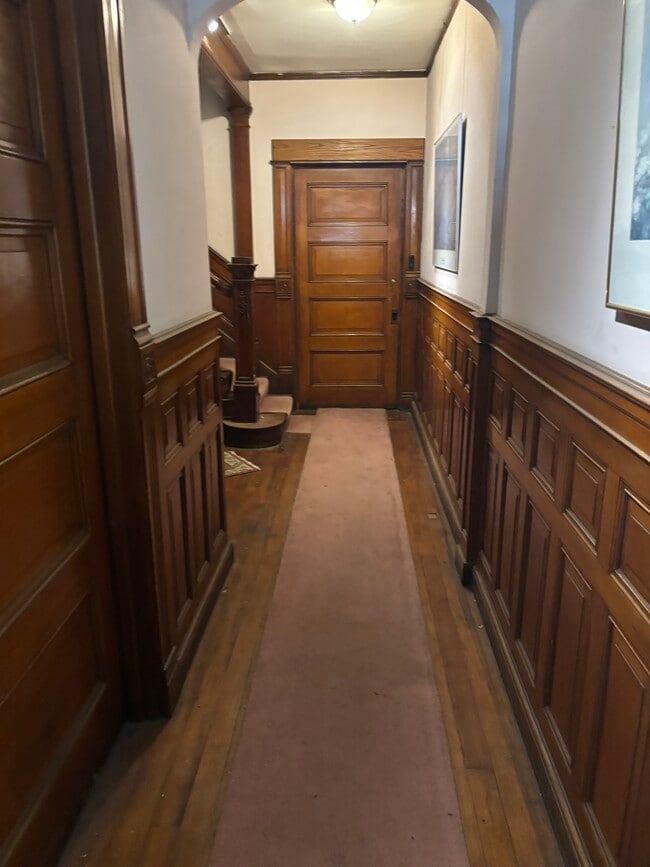 Pasillo delantero - 1211 Buena Vista St Unidad #4