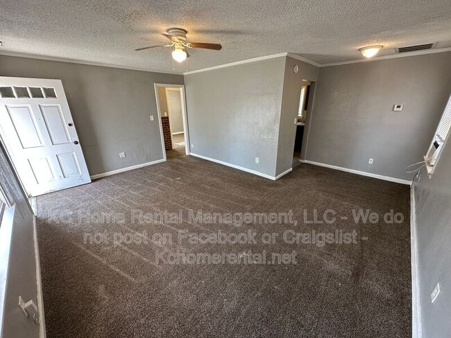 Photo - 8044 Wabash Ave