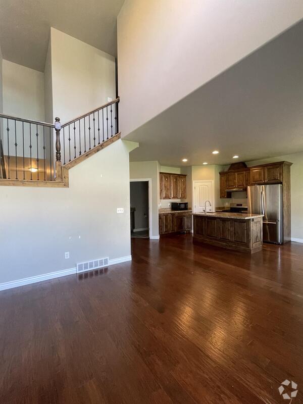 Building Photo - 1166 S 200 E Rental